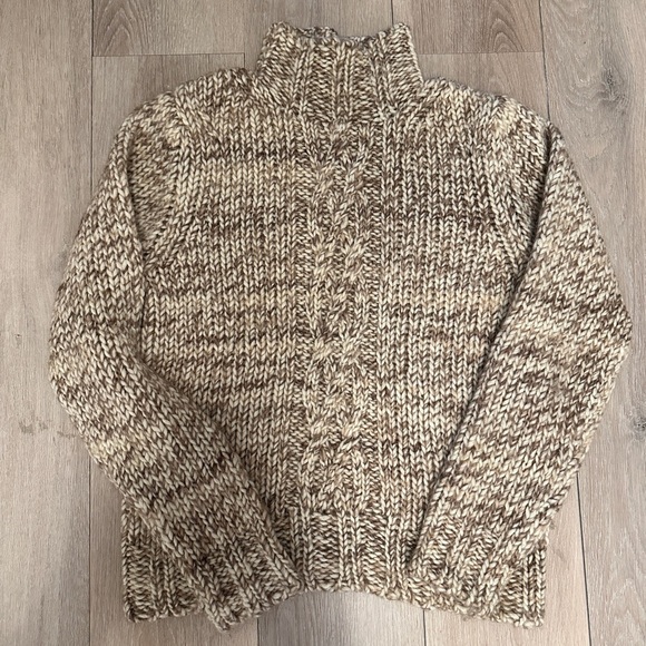 Banana Republic women’s Wool Blend Chunky Cable Knit Sweater – Size M - Picture 2 of 5